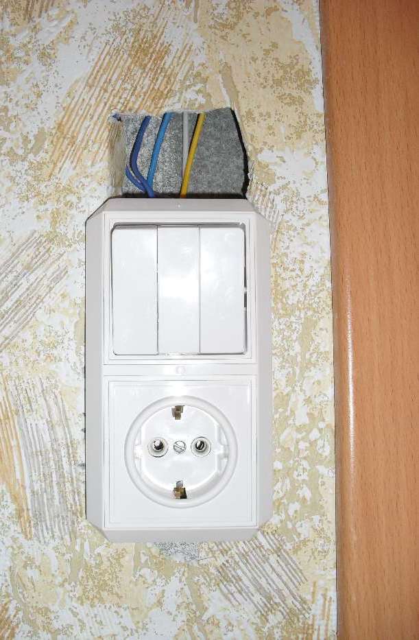 Подключение трехклавишного выключателя в блоке с розеткой и без нее