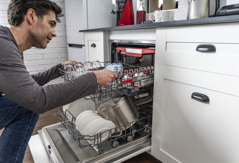Обзор рынка посудомоечных машин, критерии выбора, встраиваемая или нет, какая фирма лучше, рейтинг ТОП-14 лучших моделей для дома