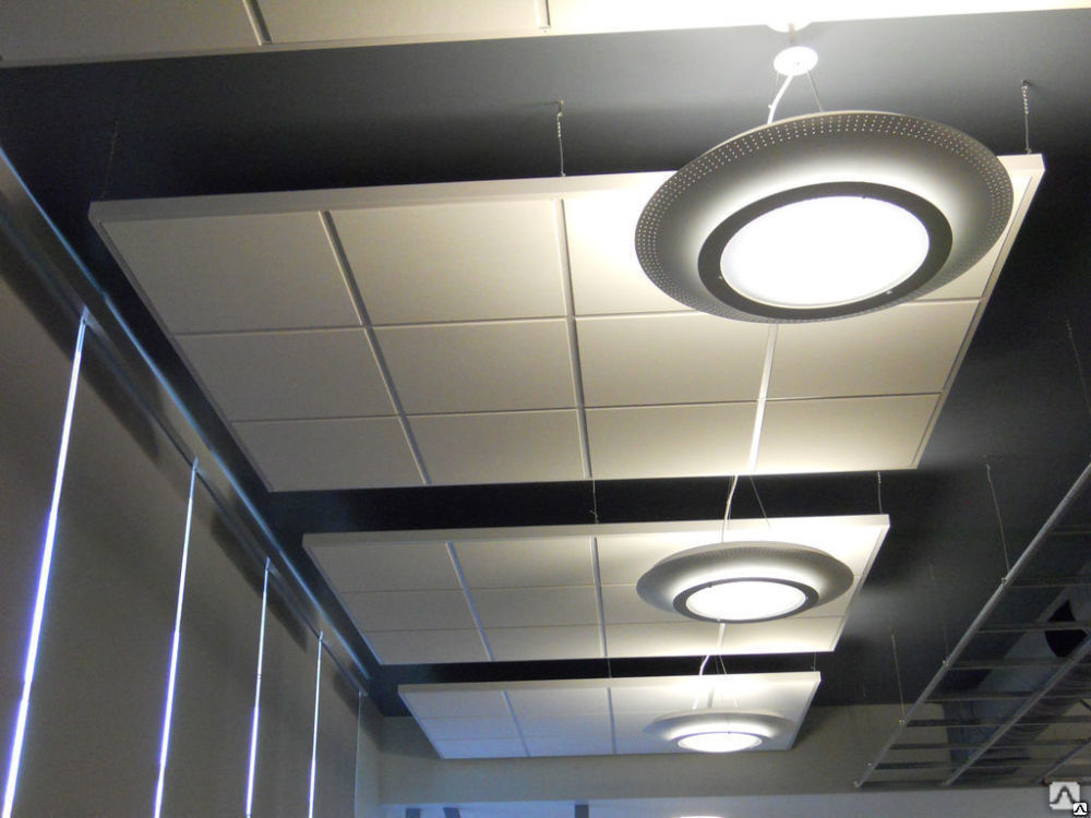 Как установить встроенный светильник в реечный потолок