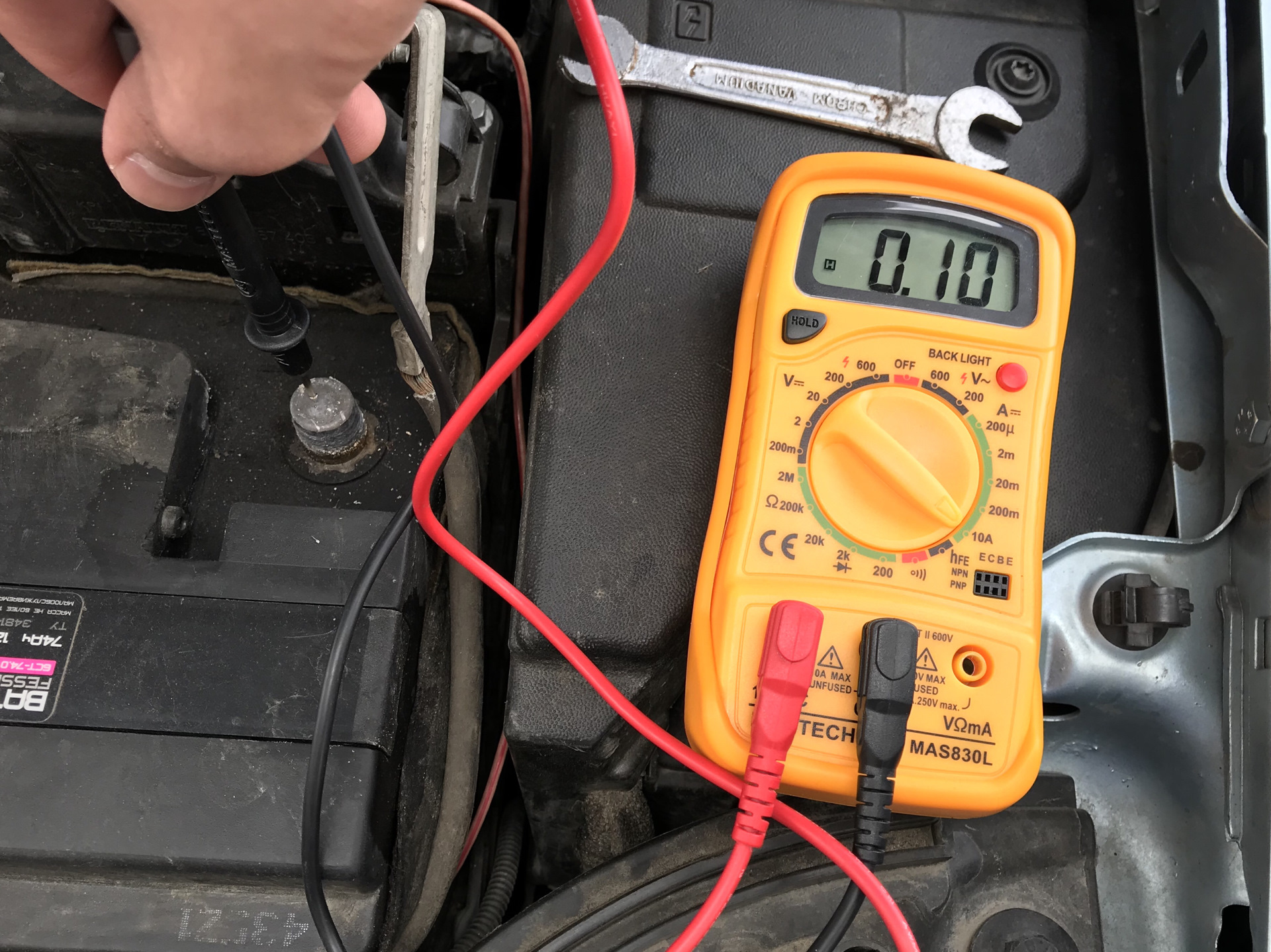 Как проверить утечку тока на автомобиле мультиметром. норма утечки