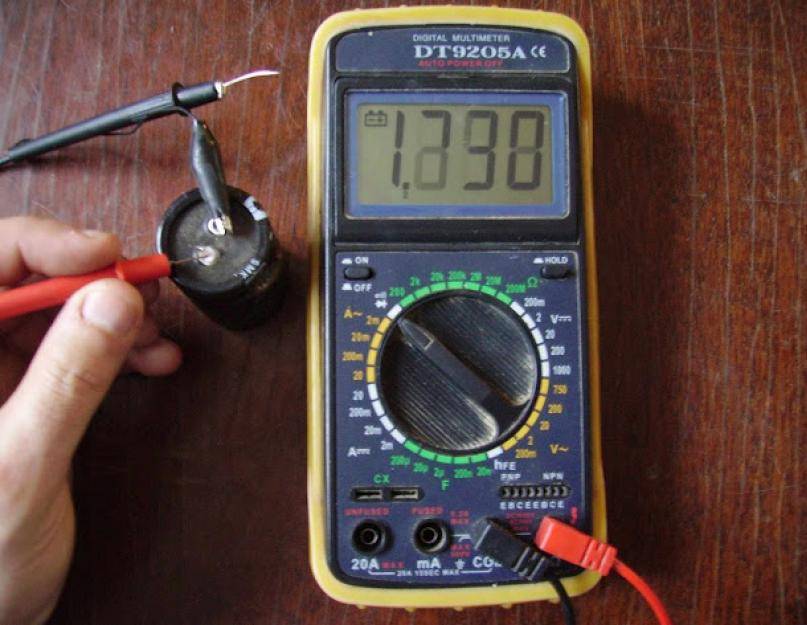 Как проверить конденсатор мультиметром, как определить его неисправность