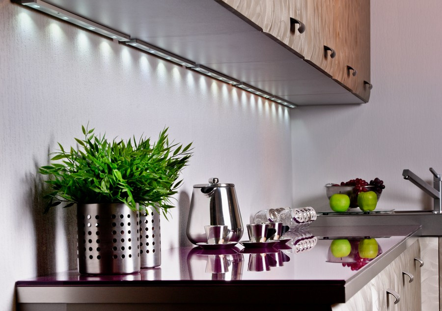 Подсветка для кухни: преимущества и недостатки светодиодного освещения