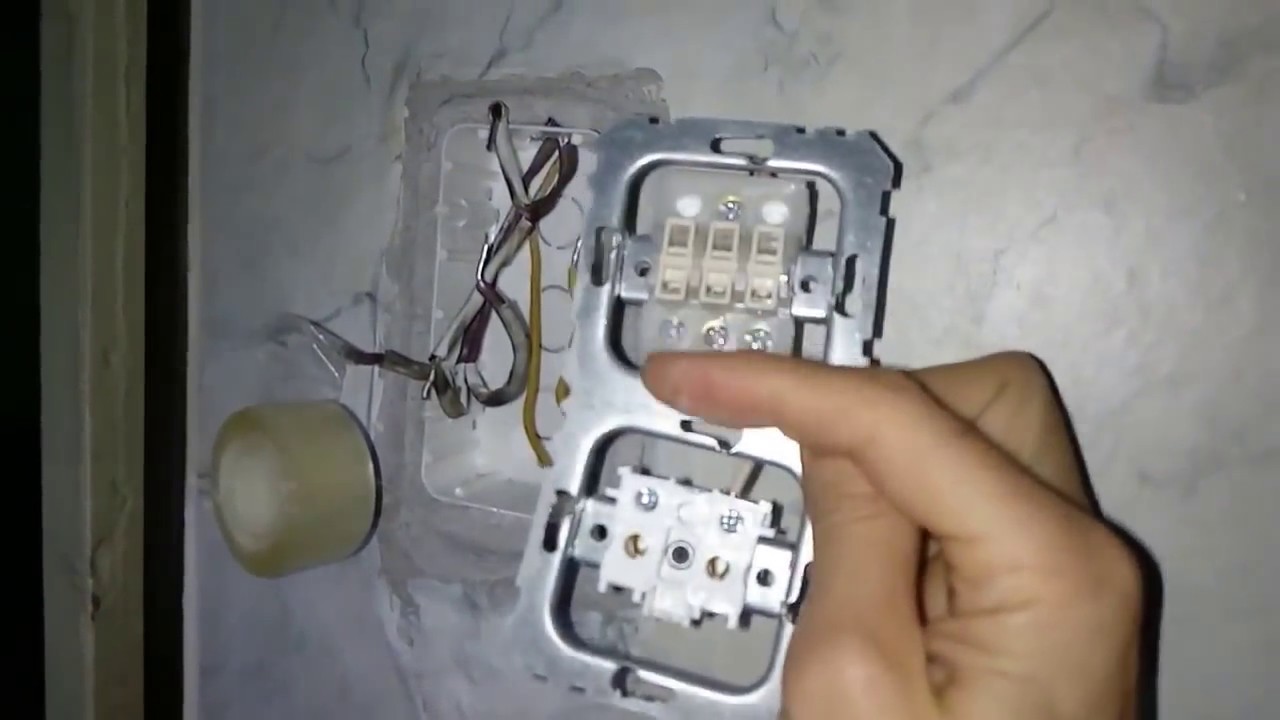 Как подключить трехклавишный выключатель с розеткой схема