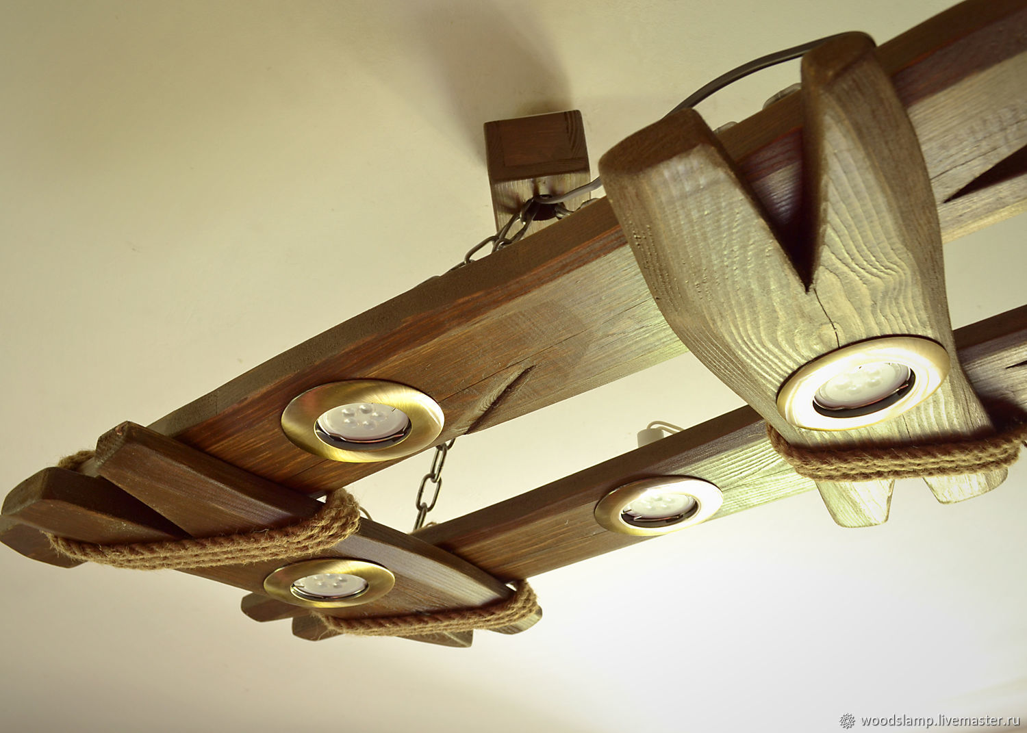 Красивые светильники из дерева в интерьере: нюансы выбора и особенности применения в дизайне (120 фото)