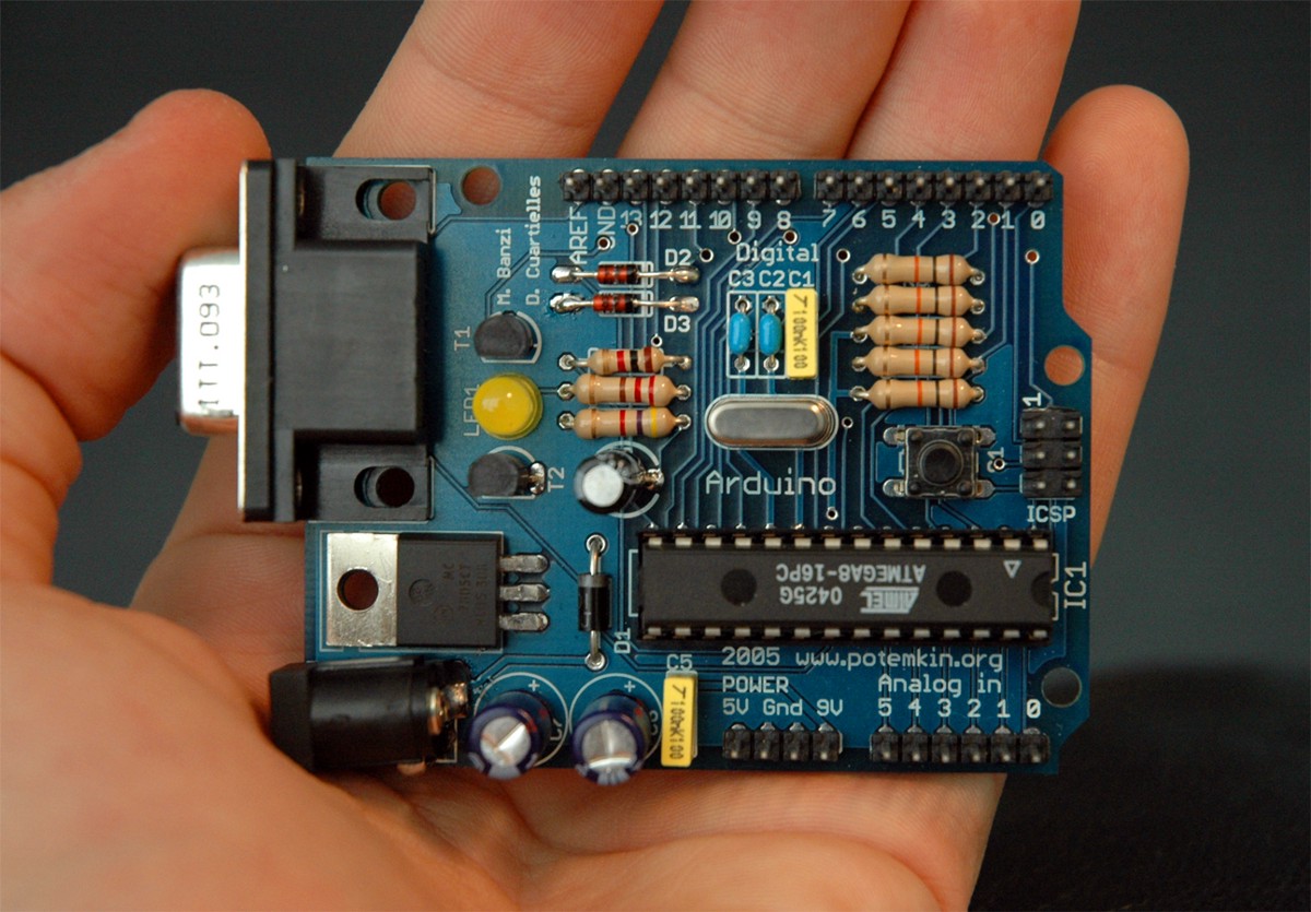 Микроконтроллер arduino: описание платы, применение