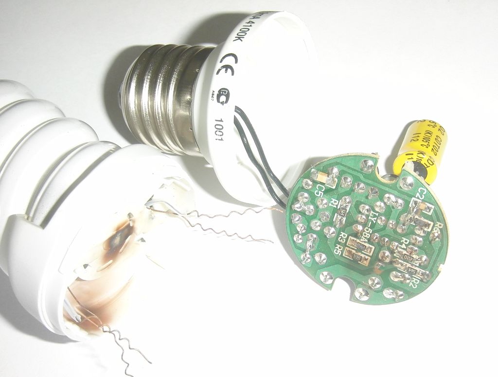 Различные схемы подключения люминесцентных ламп при помощи электромагнитного и электронного балластов