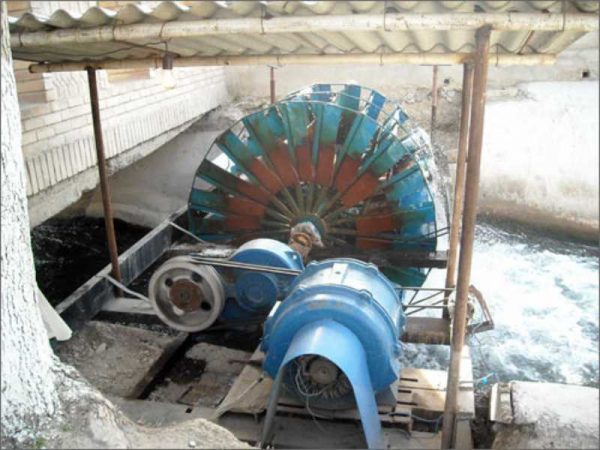 Мини ГЭС представляет собой небольшую гидроэлектростанцию, которая вырабатывает относительно малое количество электрической энергии