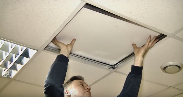 Преимущества и недостатки использования светодиодных люстр для натяжного потолка