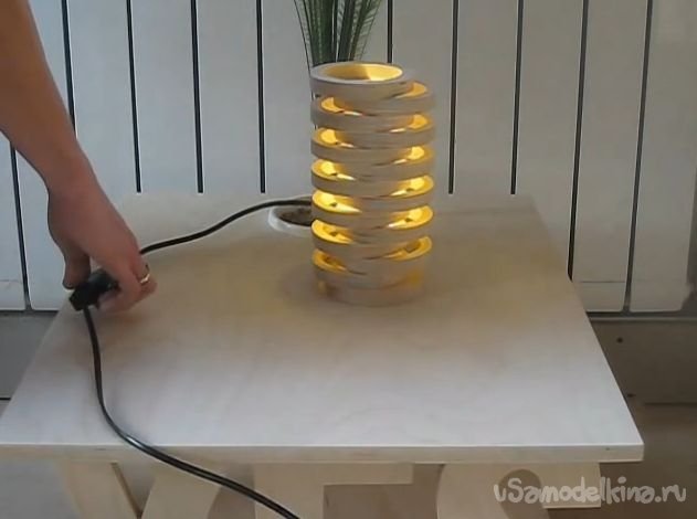 Как переделать светильник с люминесцентными лампами на светодиодные