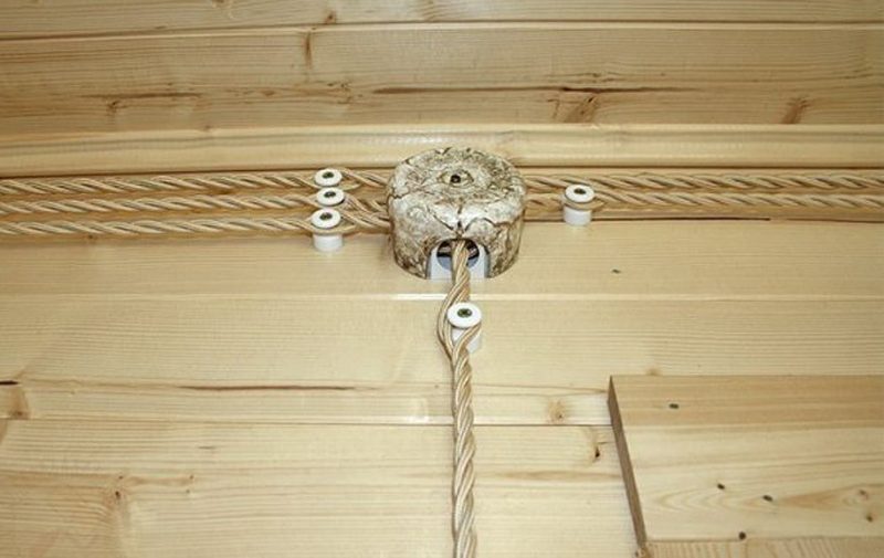 Как сделать ретро проводку в деревянном доме, какой провод выбрать для ретро проводки Наружная проводка под старину своими руками